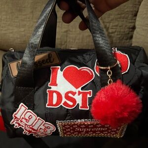 Black and Red Women's Tote Bag